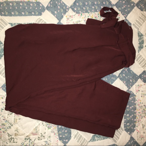 Burgundy paper bag style pants - Picture 4 of 4